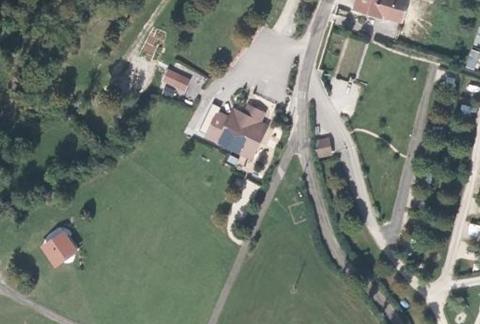 Vue aérienne du Camping de l’Abbaye à Bonlieu