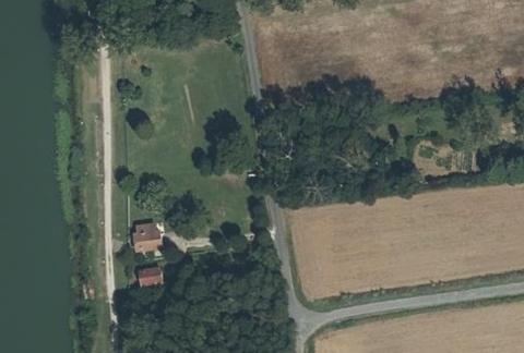 Vue aérienne du Camping de l’Écluse à Parcieux