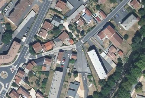 Vue aérienne du Camping de l’Ombrade à Aurillac