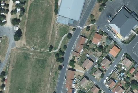 Vue aérienne du Camping de la Base de Loisirs de la Seuge à Saugues