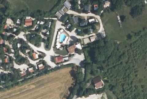Vue aérienne du Camping de la Biche à Seyssel