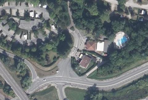 Vue aérienne du Camping de la Marjorie à Lons-le-Saunier