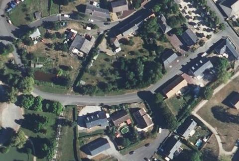 Vue aérienne du Camping de la Vègre à Tennie