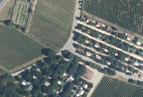 Vue aérienne du Camping de Peyroche à Labeaume