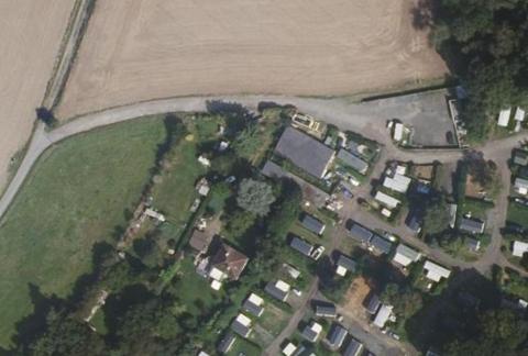 Vue aérienne du Camping des Maurois à Grisy-les-Plâtres