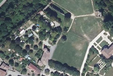 Vue aérienne du Camping du Château à Beauvoir-en-Royans