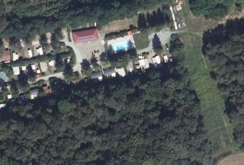 Vue aérienne du Camping du Lac de la Seigneurie à Leval