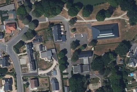 Vue aérienne du Camping du Mûrier à Craon