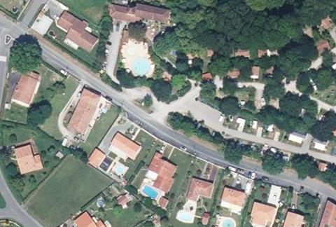 Vue aérienne du Camping Etche Zahar à Urt