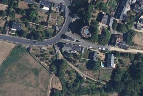Vue aérienne du Camping Glamping Sainte Suzanne à Sainte-Suzanne