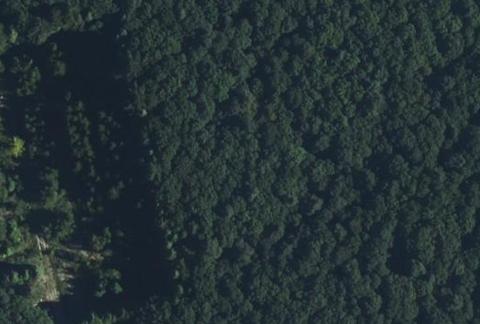 Vue aérienne du Camping Huttopia Lac de Sillé à Sillé-le-Guillaume