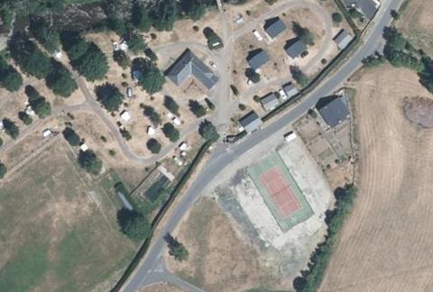 Vue aérienne du Camping la Bédisse à Thiézac