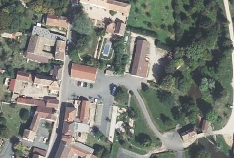 Vue aérienne du Camping la Clochette à Salornay-sur-Guye