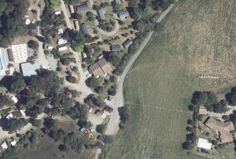 Vue aérienne du Camping la Commanderie à Rustiques