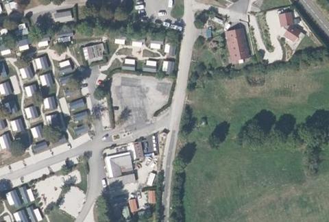 Vue aérienne du Camping la Grisière et Europe Vacances à Clairvaux-les-Lacs