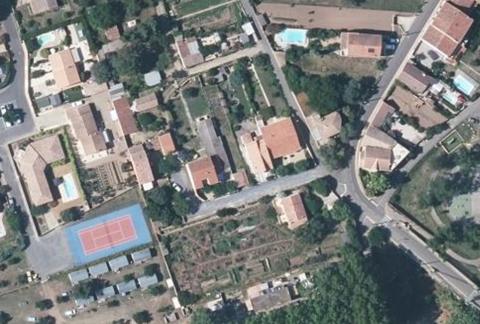 Vue aérienne du Camping la Plage de l’Orb à Cessenon-sur-Orb