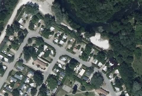 Vue aérienne du Camping la Sorguette à L’Isle-sur-la-Sorgue
