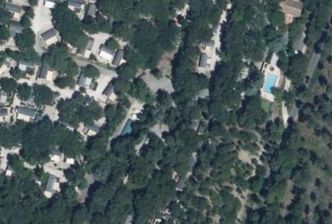 Vue aérienne du Camping la Vallée du Barry à Bollène
