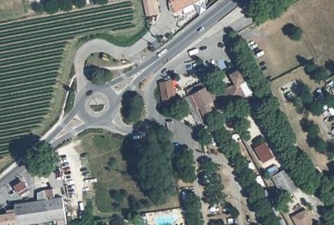 Vue aérienne du Camping le Chauvieux à Salavas