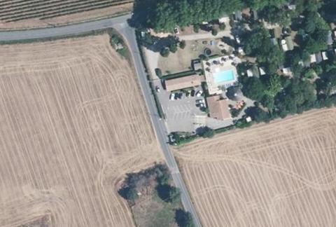 Vue aérienne du Camping le Fou du Roi à Lansargues