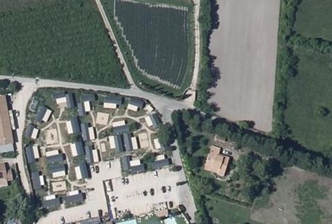 Vue aérienne du Camping le Jantou à Le Thor
