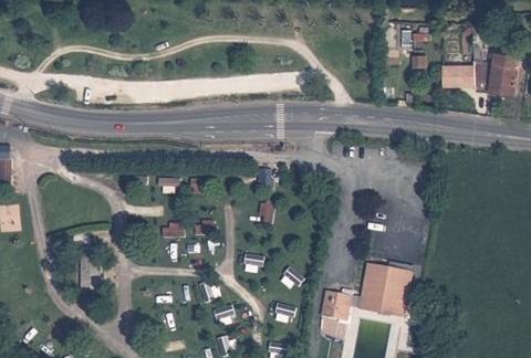 Vue aérienne du Camping le Martin Pêcheur à Magné