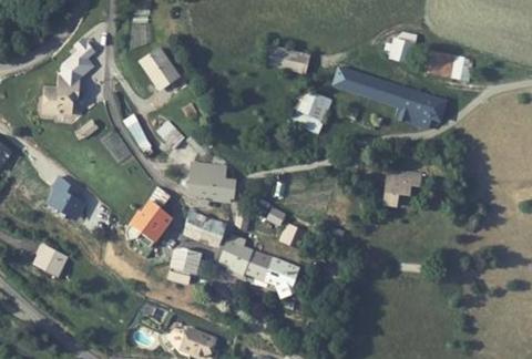 Vue aérienne du Camping le Nautic à Prunières