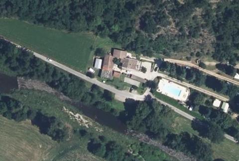 Vue aérienne du Camping les Berges du Doux à Colombier-le-Vieux
