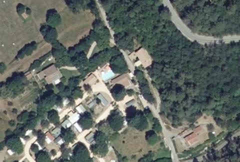 Vue aérienne du Camping les Esparnettes à Génolhac