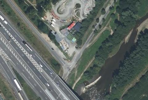 Vue aérienne du Camping les Portes du Beaujolais à Anse
