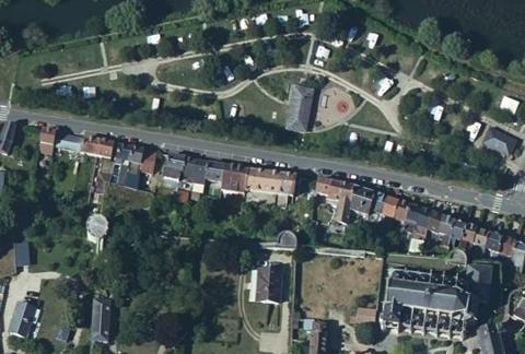 Vue aérienne du Camping Municipal Camp’Eure à Pont-de-l’Arche