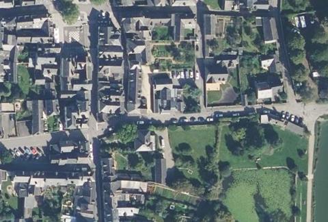 Vue aérienne du Camping Municipal de l’Étang à Saint-Aubin-du-Cormier