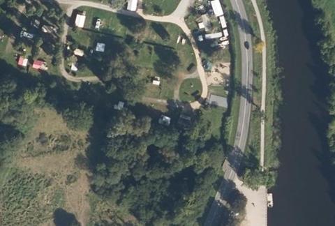 Vue aérienne du Camping Municipal du Pont d’Oust à Peillac