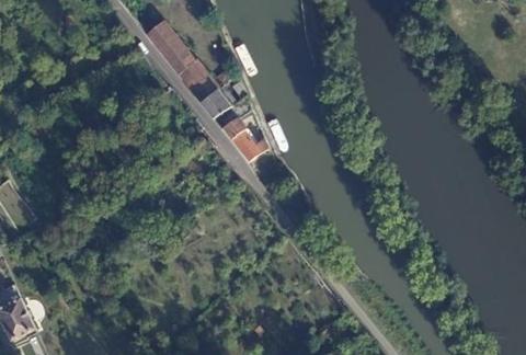 Vue aérienne du Camping Municipal du Pont Picot à Clamecy