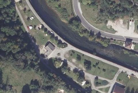 Vue aérienne du Camping Municipal le Champaloux à Lods