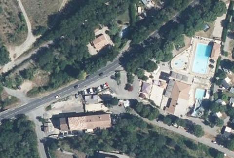 Vue aérienne du Camping Rcn la Bastide en Ardèche à Sampzon