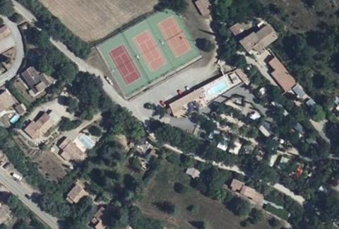 Vue aérienne du Camping Rose de Provence à Riez