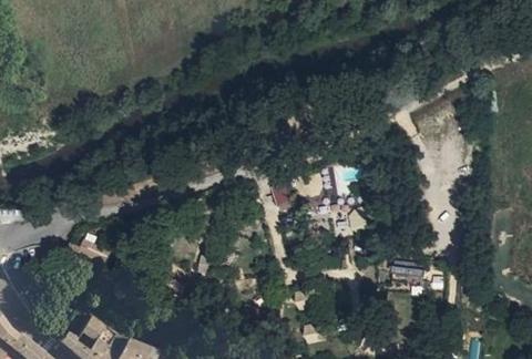Vue aérienne du Camping Suze Luxe Nature à Suze-la-Rousse