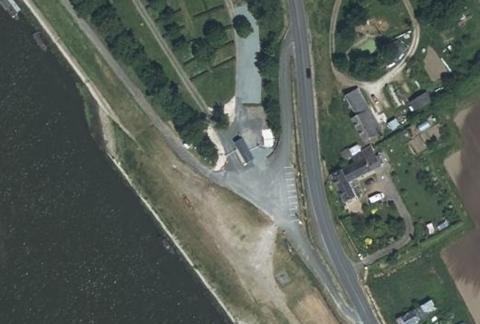 Vue aérienne du Camping Terre de Loire à La Ménitré