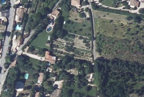 Vue aérienne du Camping Vivacamp la Laune à Villeneuve-lès-Avignon