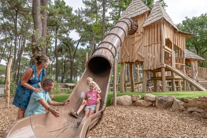 Photo du Camping Au Bois des Biches, fournie par Glampings