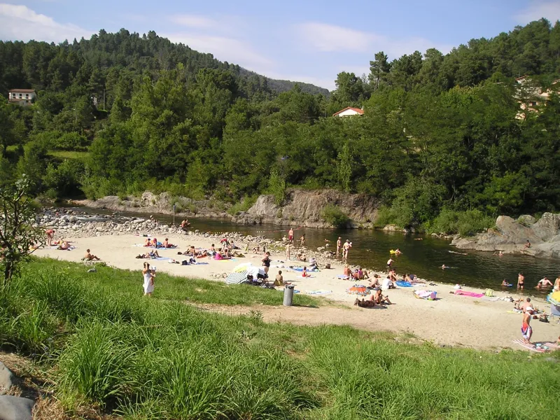 Photo du Camping le Pont des Issoux, fournie par Glampings