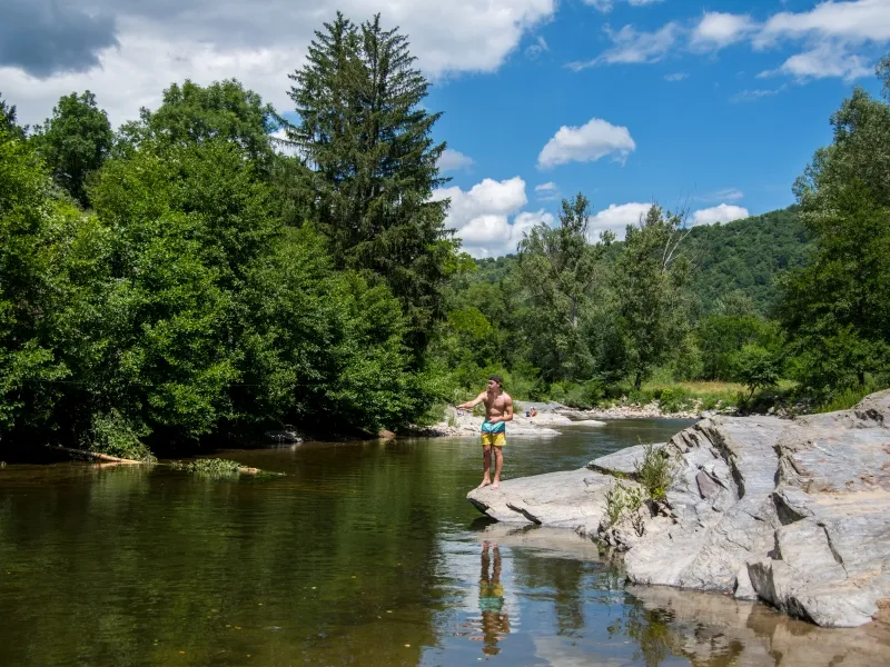 Photo du Camping le Pont du Tarn, fournie par Glampings