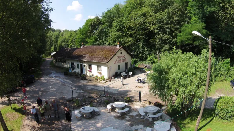 Photo du Camping les Bouleaux, fournie par Glampings