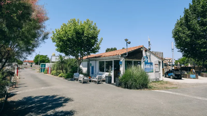 Photo du Camping des Portes en Ré, fournie par Glampings