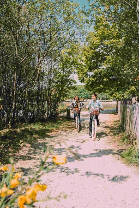 Photo du Camping l’Étang des Bois, fournie par Glampings