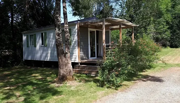 Photo du Camping de Bergougne, fournie par JetCamp
