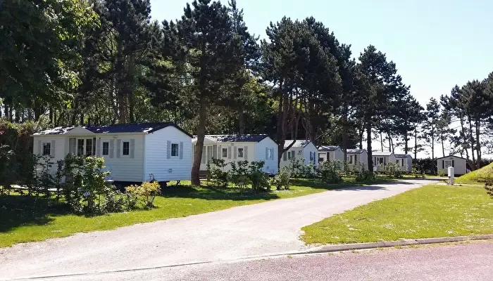 Photo du Flower Camping le Rompval, fournie par JetCamp