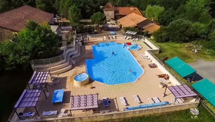 Photo du Camping le Colombier, fournie par JetCamp
