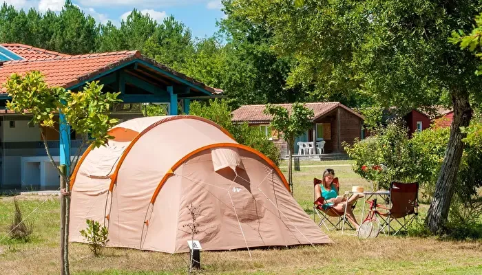 Photo du Camping les Bois de Prayssac, fournie par JetCamp